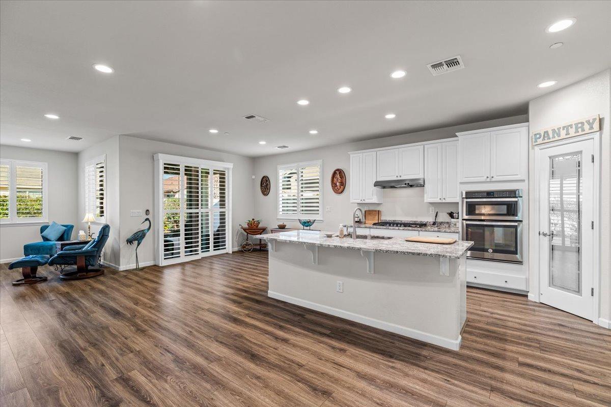 Detail Gallery Image 10 of 80 For 2693 Shadow Berry Dr, Manteca,  CA 95336 - 3 Beds | 2 Baths