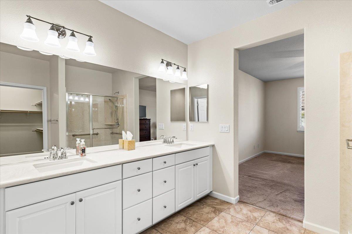 Detail Gallery Image 25 of 80 For 2693 Shadow Berry Dr, Manteca,  CA 95336 - 3 Beds | 2 Baths