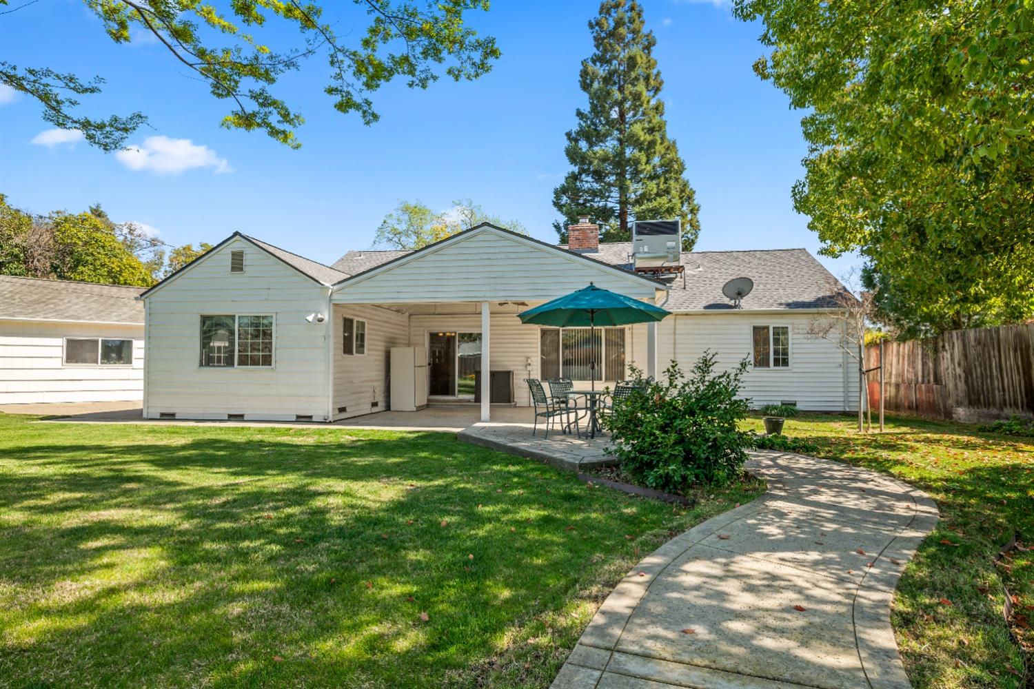 Detail Gallery Image 30 of 39 For 3529 Ridgewood Way, Sacramento,  CA 95821 - 4 Beds | 2/1 Baths