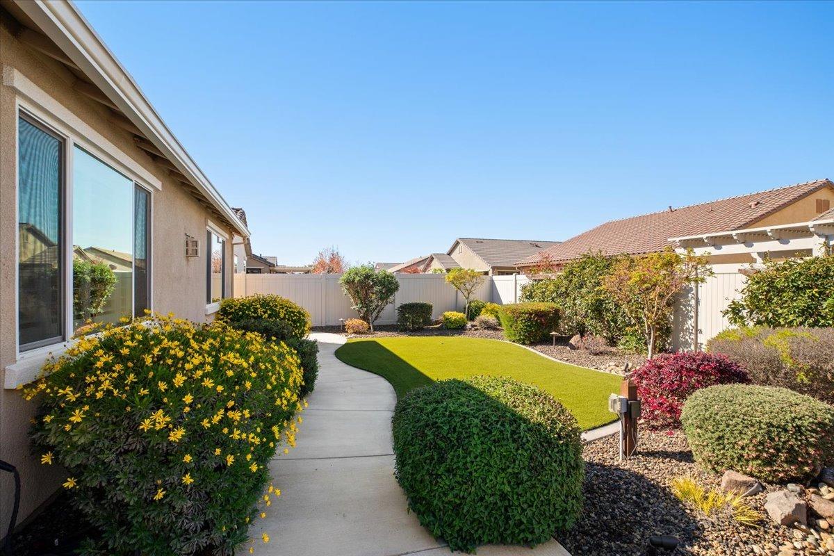 Detail Gallery Image 42 of 80 For 2693 Shadow Berry Dr, Manteca,  CA 95336 - 3 Beds | 2 Baths