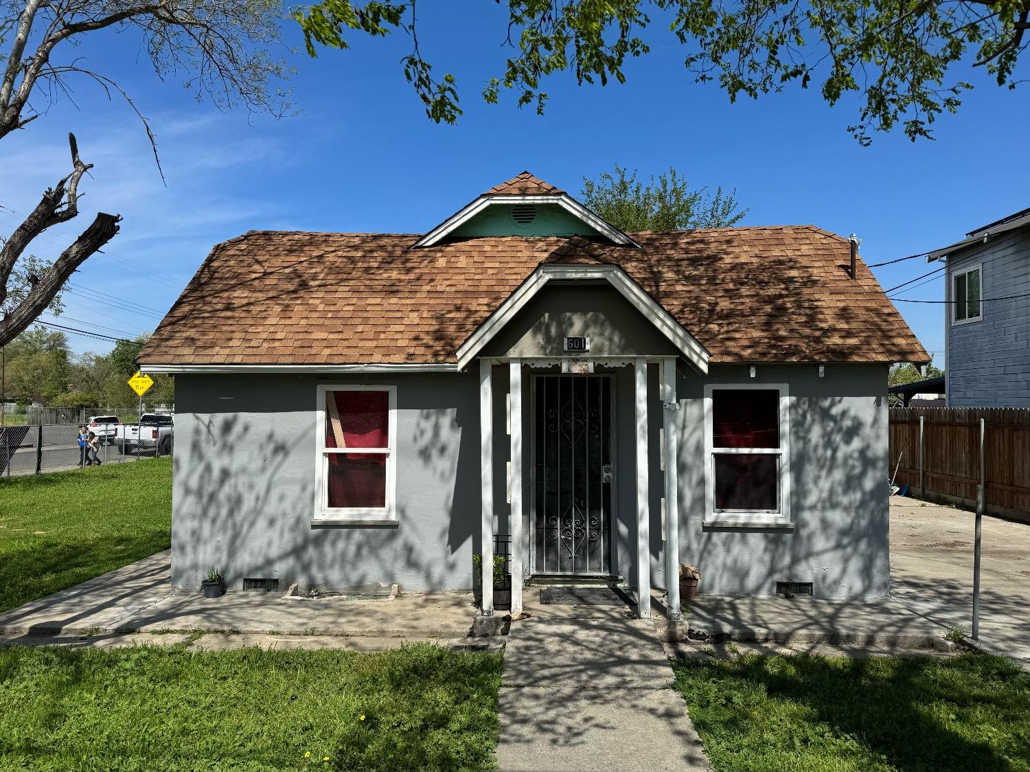 Eleanor Avenue, Sacramento CA 95815