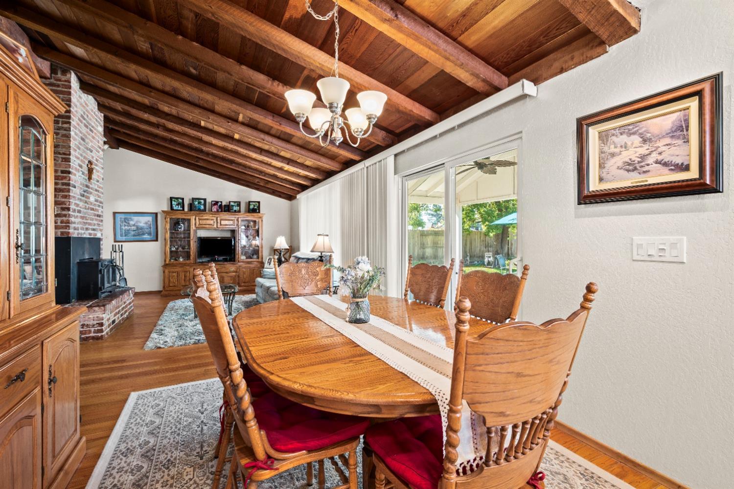 Detail Gallery Image 13 of 39 For 3529 Ridgewood Way, Sacramento,  CA 95821 - 4 Beds | 2/1 Baths