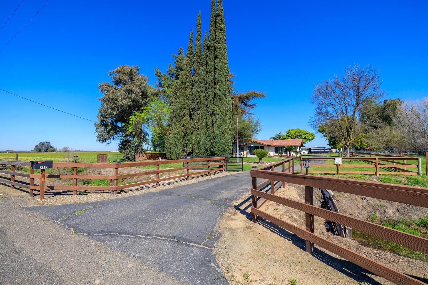 Detail Gallery Image 9 of 74 For 7270 State Hwy 140, Atwater,  CA 95386 - 2 Beds | 2 Baths