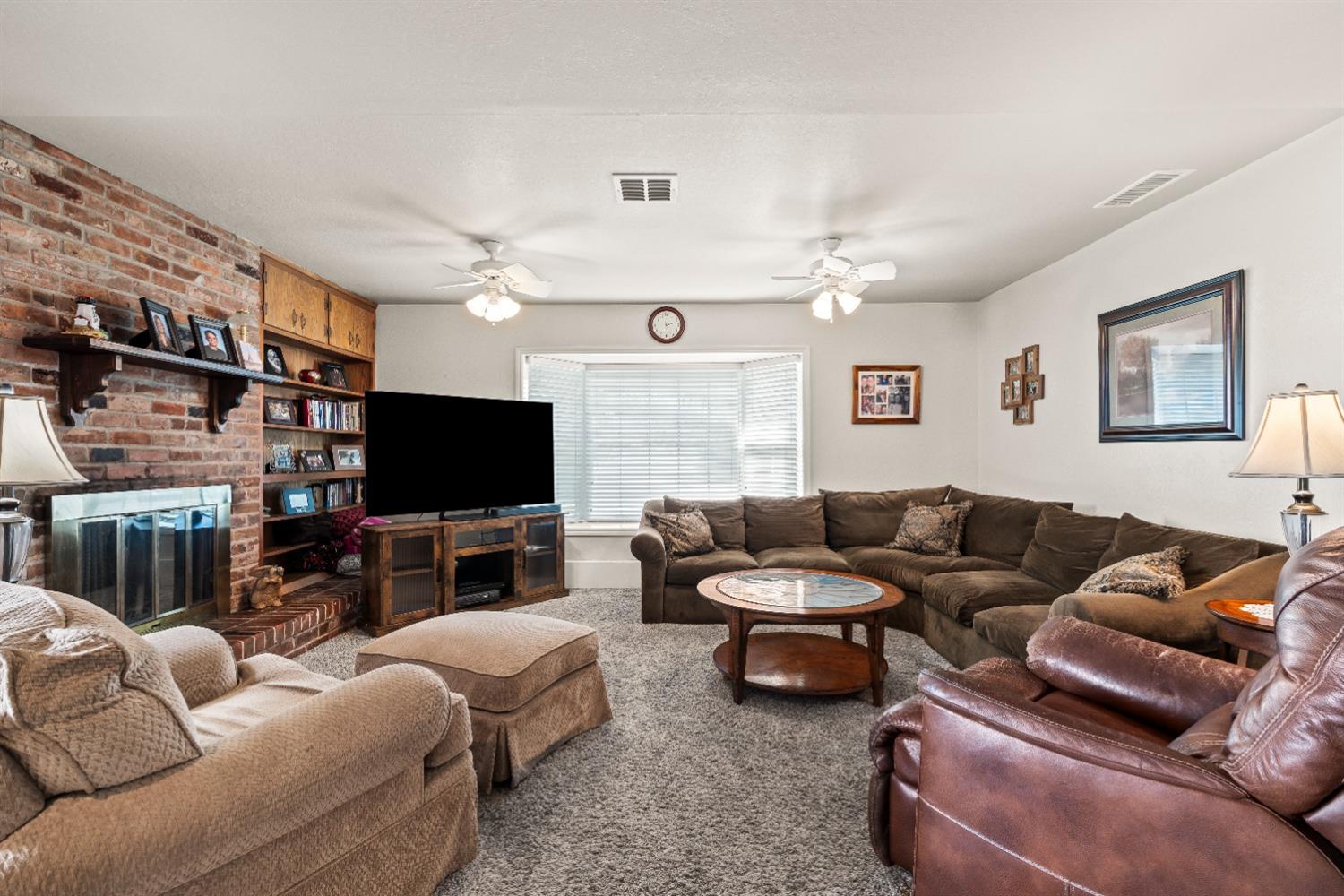 Detail Gallery Image 14 of 39 For 3529 Ridgewood Way, Sacramento,  CA 95821 - 4 Beds | 2/1 Baths