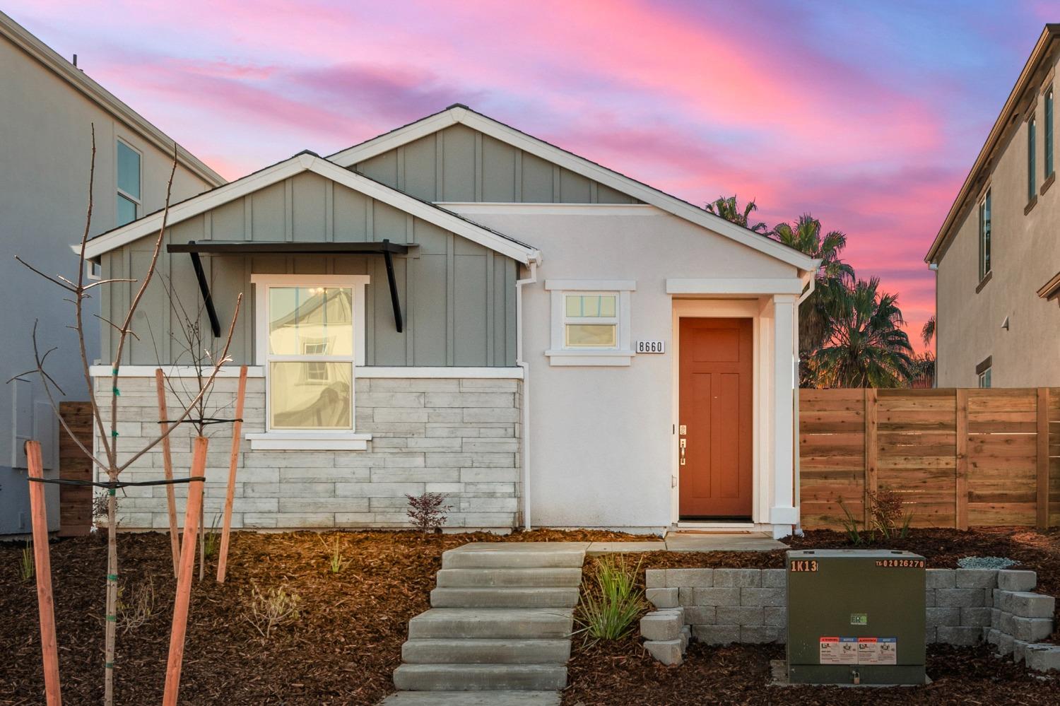 Detail Gallery Image 33 of 35 For 8660 Starburst Way, Sacramento,  CA 95823 - 3 Beds | 2 Baths