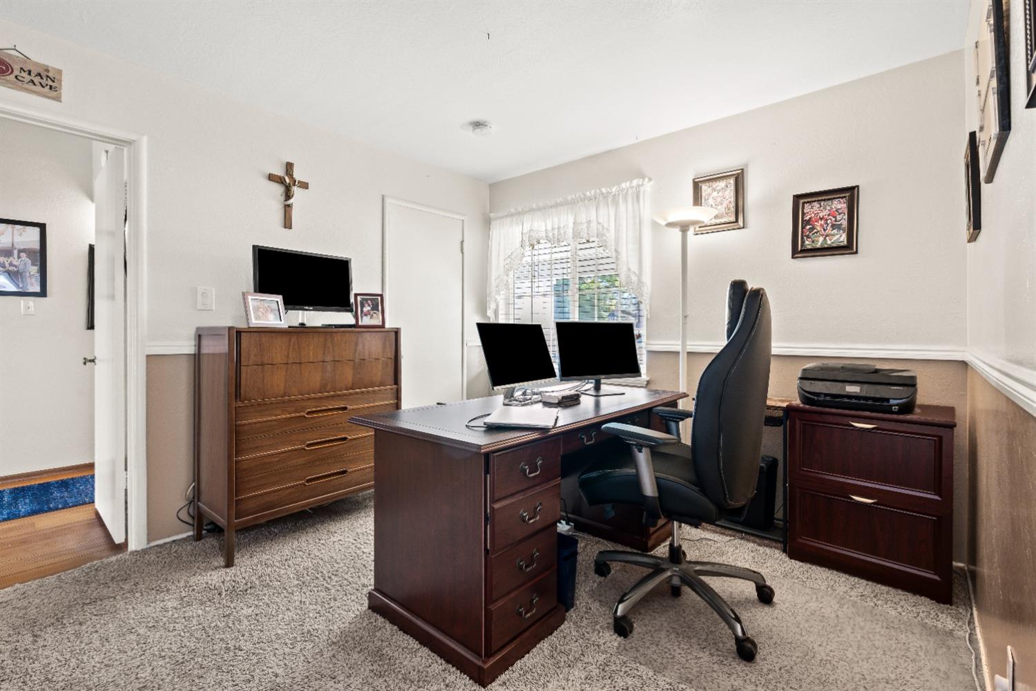 Detail Gallery Image 19 of 39 For 3529 Ridgewood Way, Sacramento,  CA 95821 - 4 Beds | 2/1 Baths