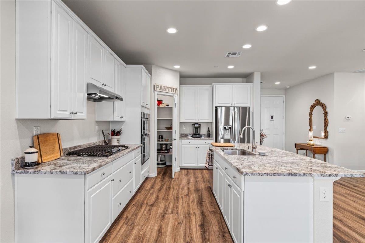 Detail Gallery Image 13 of 80 For 2693 Shadow Berry Dr, Manteca,  CA 95336 - 3 Beds | 2 Baths