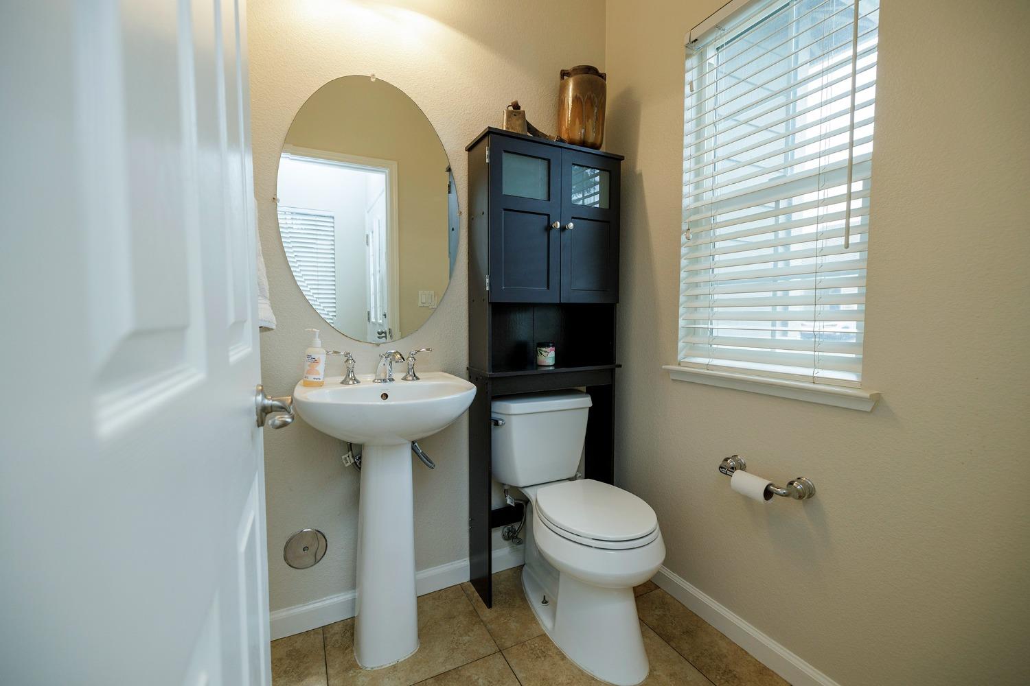 Detail Gallery Image 10 of 22 For 5303 Spaulding Ct, Riverbank,  CA 95367 - 3 Beds | 2/1 Baths