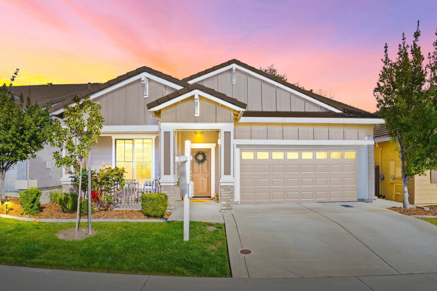 Detail Gallery Image 1 of 1 For 1820 Vignolia Loop, Roseville,  CA 95747 - 3 Beds | 3 Baths