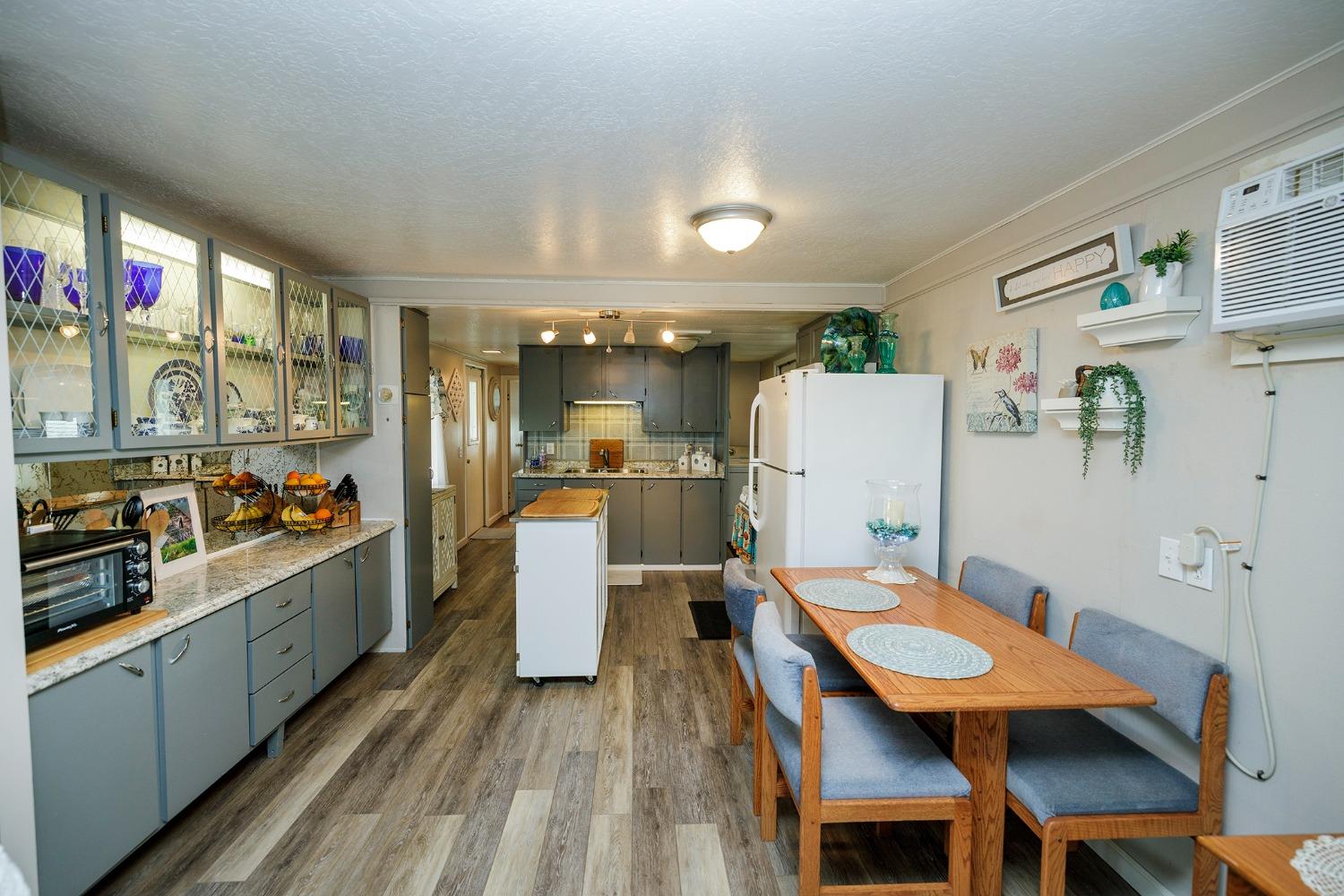 Detail Gallery Image 12 of 46 For 2505 Jackson Ave 197, Escalon,  CA 95320 - 2 Beds | 2 Baths