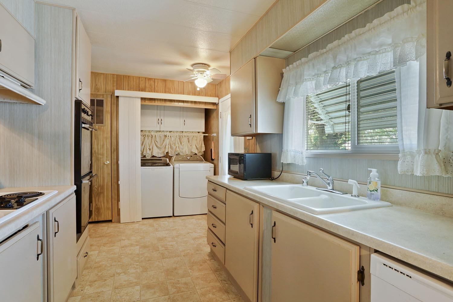 Detail Gallery Image 9 of 51 For 2929 N Macarthur Dr 156, Tracy,  CA 95376 - 3 Beds | 2 Baths
