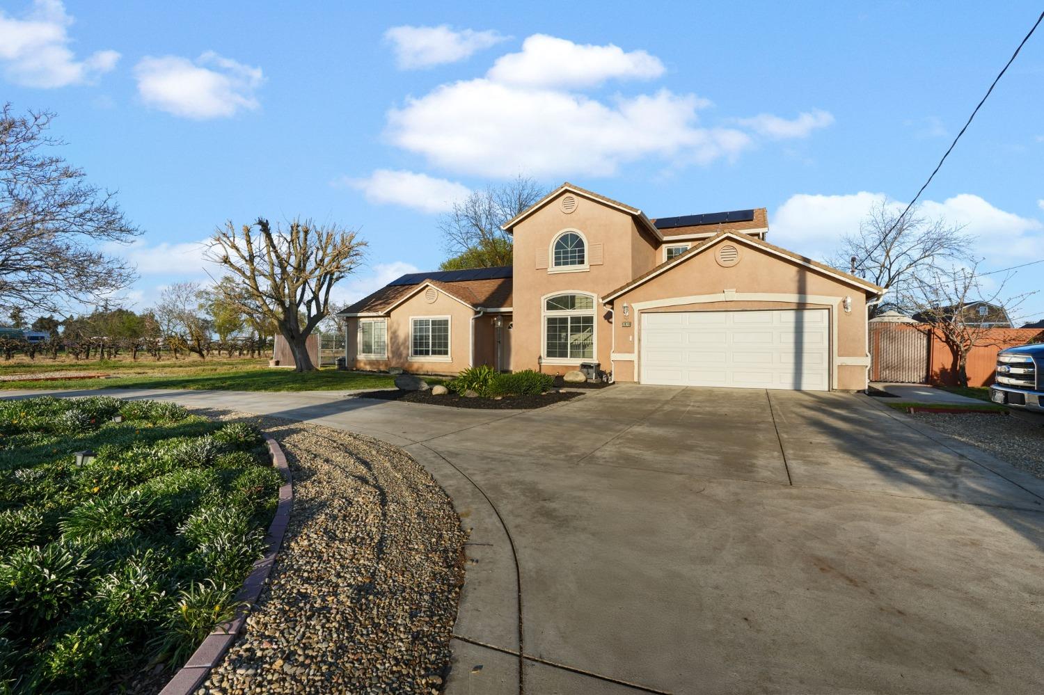 Detail Gallery Image 5 of 70 For 13070 N Curry Ave, Lodi,  CA 95240 - 5 Beds | 3 Baths