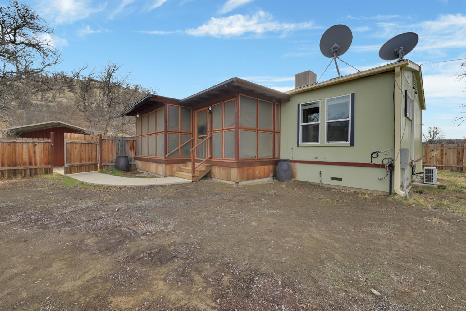 Detail Gallery Image 10 of 80 For 4485 Sites Lodoga Rd, Stonyford,  CA 95979 - 2 Beds | 1 Baths