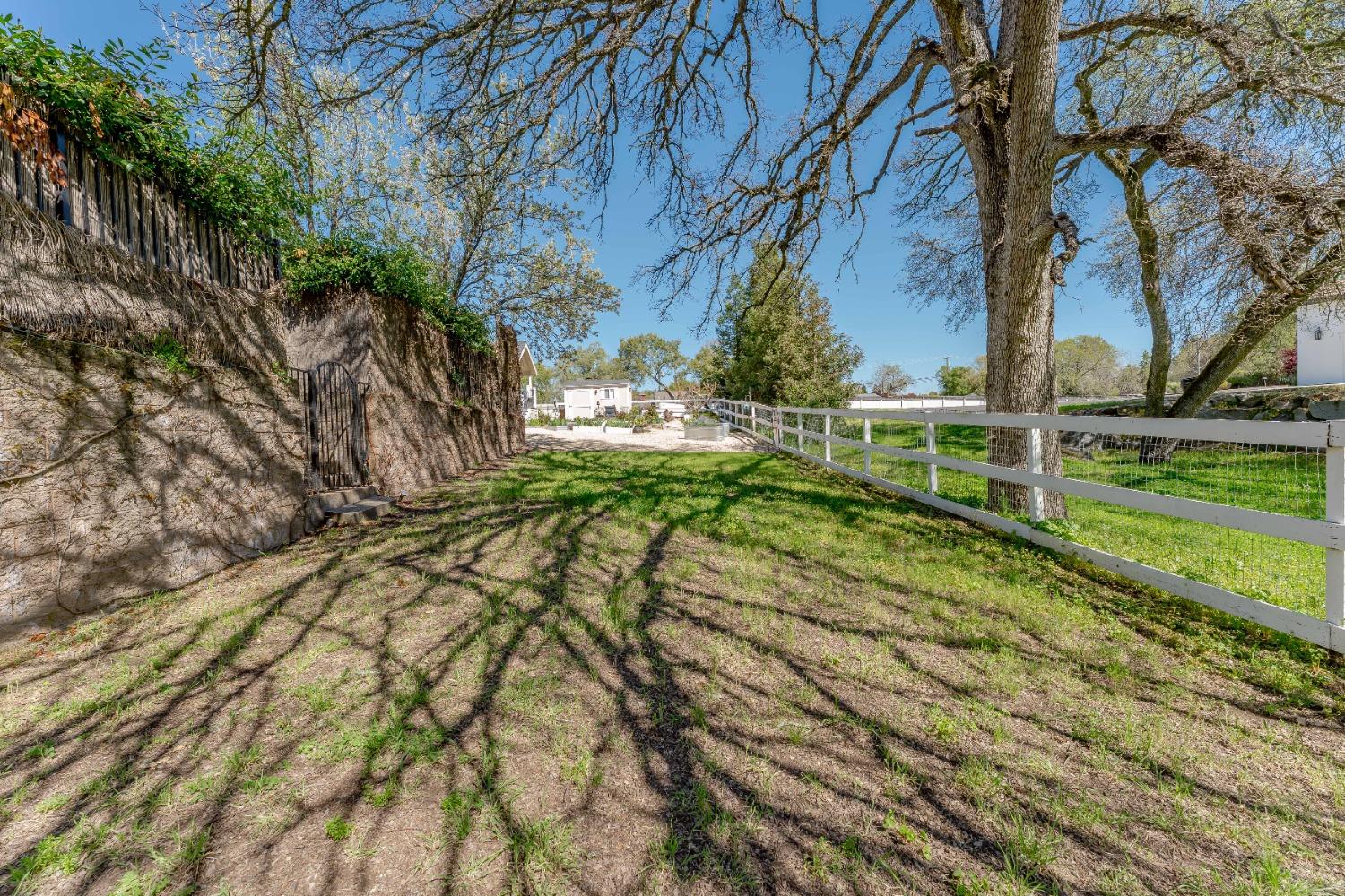 Detail Gallery Image 33 of 86 For 3541 Val Verde Rd, Loomis,  CA 95650 - 3 Beds | 2/1 Baths