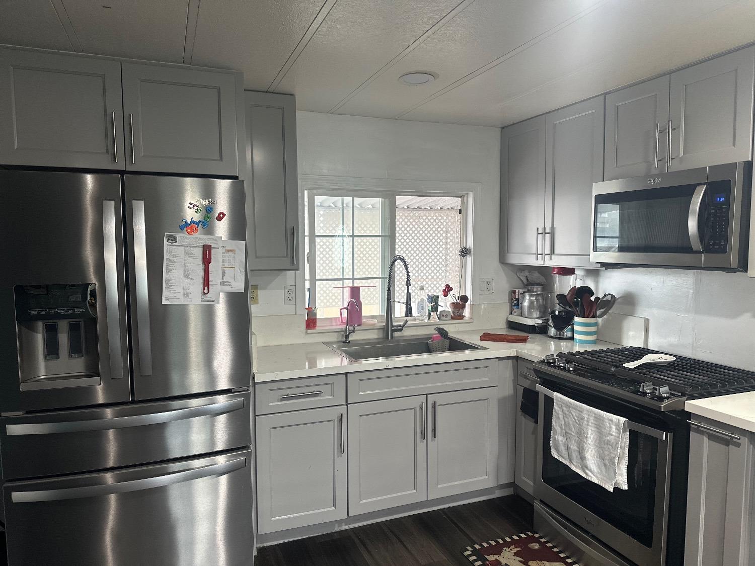 Detail Gallery Image 2 of 13 For 3435 Marfargoa Rd 27, Stockton,  CA 95215 - 3 Beds | 2 Baths