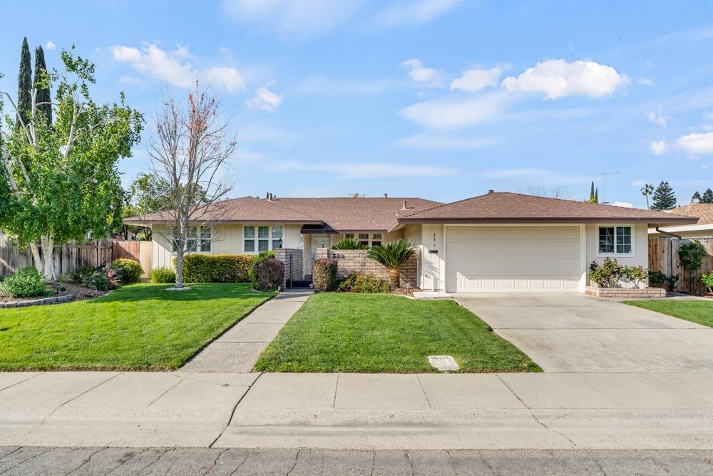 Detail Gallery Image 1 of 1 For 330 Bello Rio Way, Sacramento,  CA 95831 - 3 Beds | 2/1 Baths