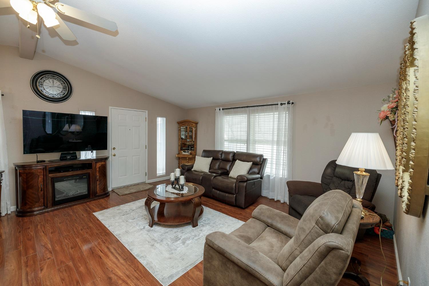 Detail Gallery Image 7 of 43 For 2505 Jackson 138, Escalon,  CA 95320 - 2 Beds | 2 Baths