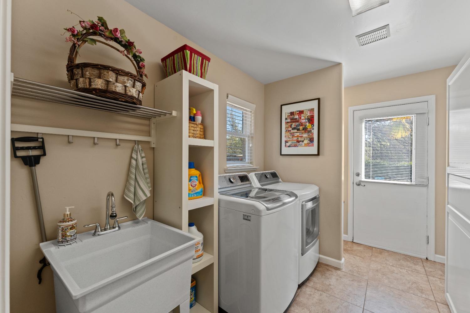 Detail Gallery Image 45 of 86 For 3541 Val Verde Rd, Loomis,  CA 95650 - 3 Beds | 2/1 Baths