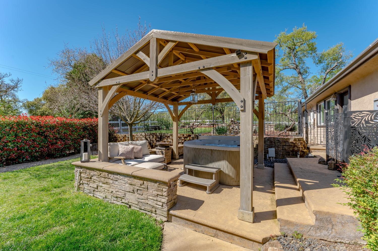Detail Gallery Image 27 of 86 For 3541 Val Verde Rd, Loomis,  CA 95650 - 3 Beds | 2/1 Baths