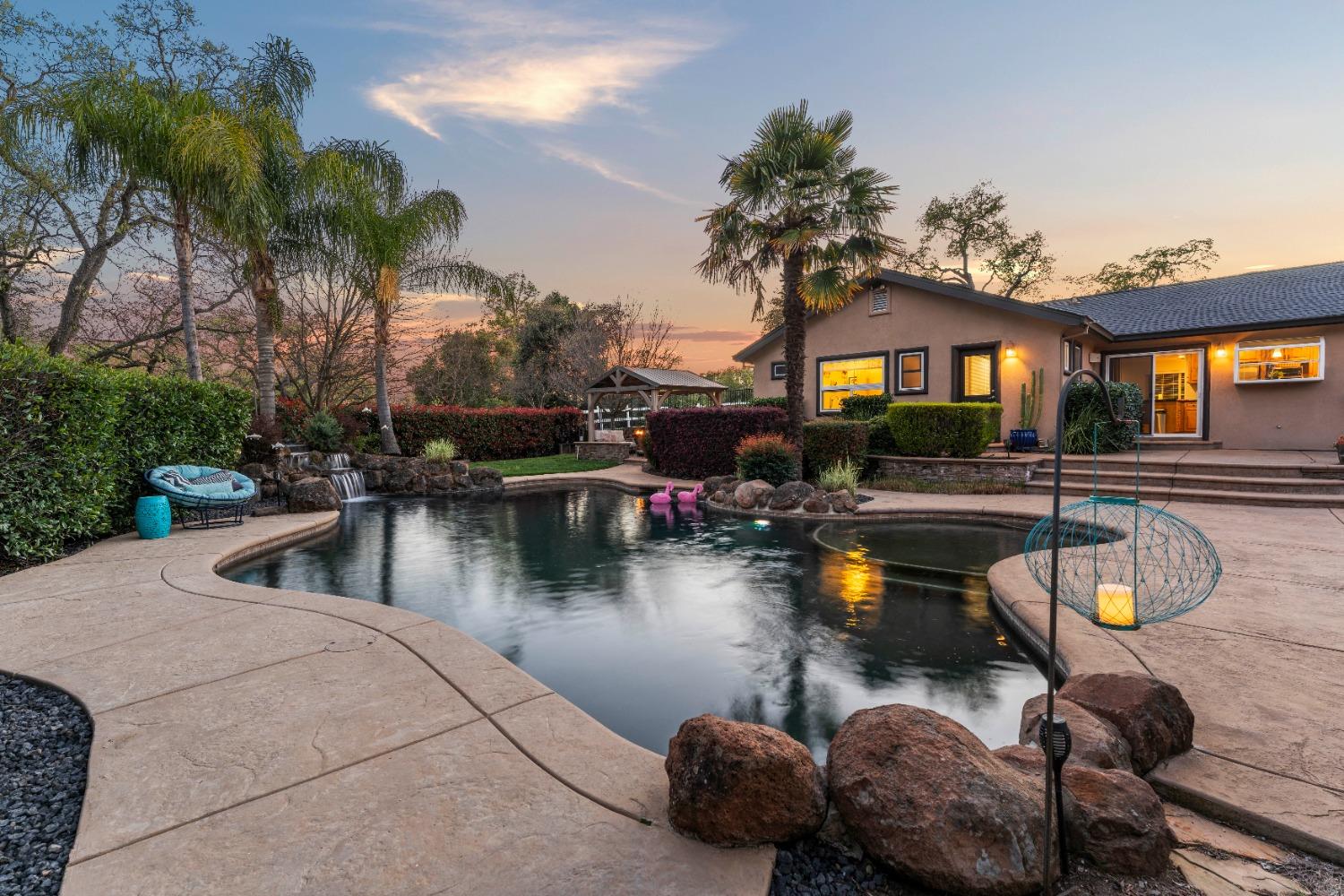 Detail Gallery Image 14 of 86 For 3541 Val Verde Rd, Loomis,  CA 95650 - 3 Beds | 2/1 Baths