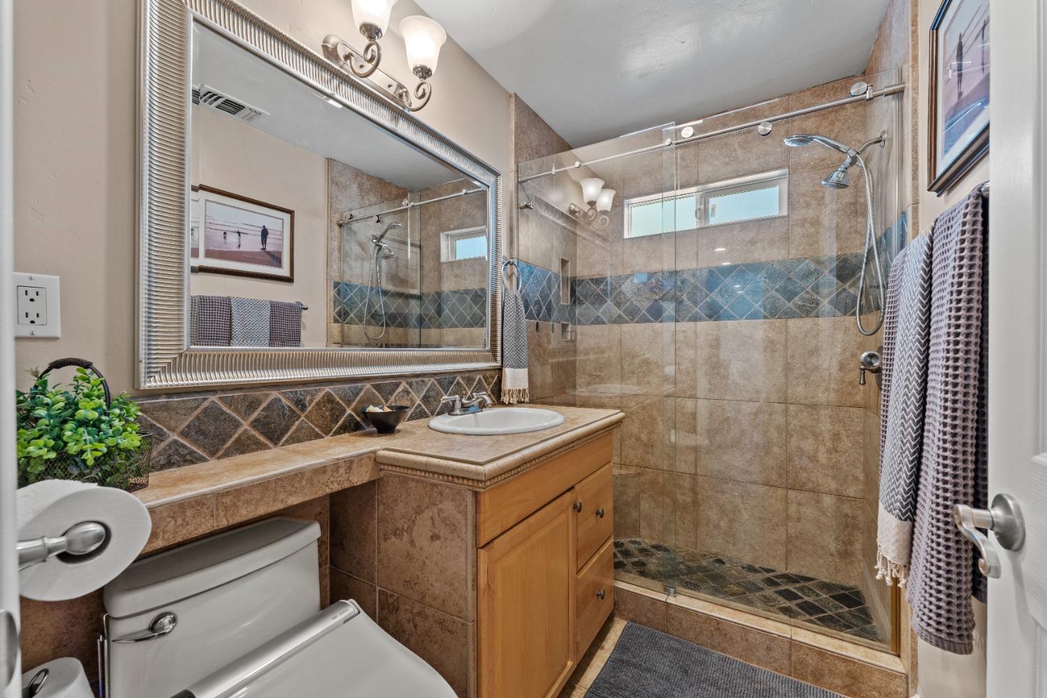 Detail Gallery Image 50 of 86 For 3541 Val Verde Rd, Loomis,  CA 95650 - 3 Beds | 2/1 Baths