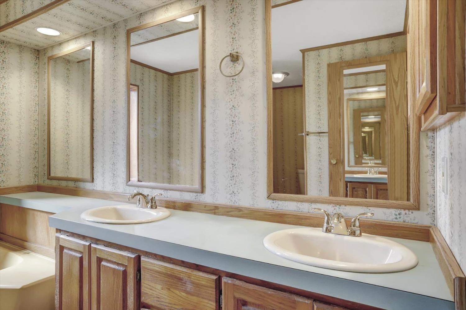 Detail Gallery Image 48 of 76 For 13807 Bluebird Way, Oregon House,  CA 95962 - 5 Beds | 4 Baths