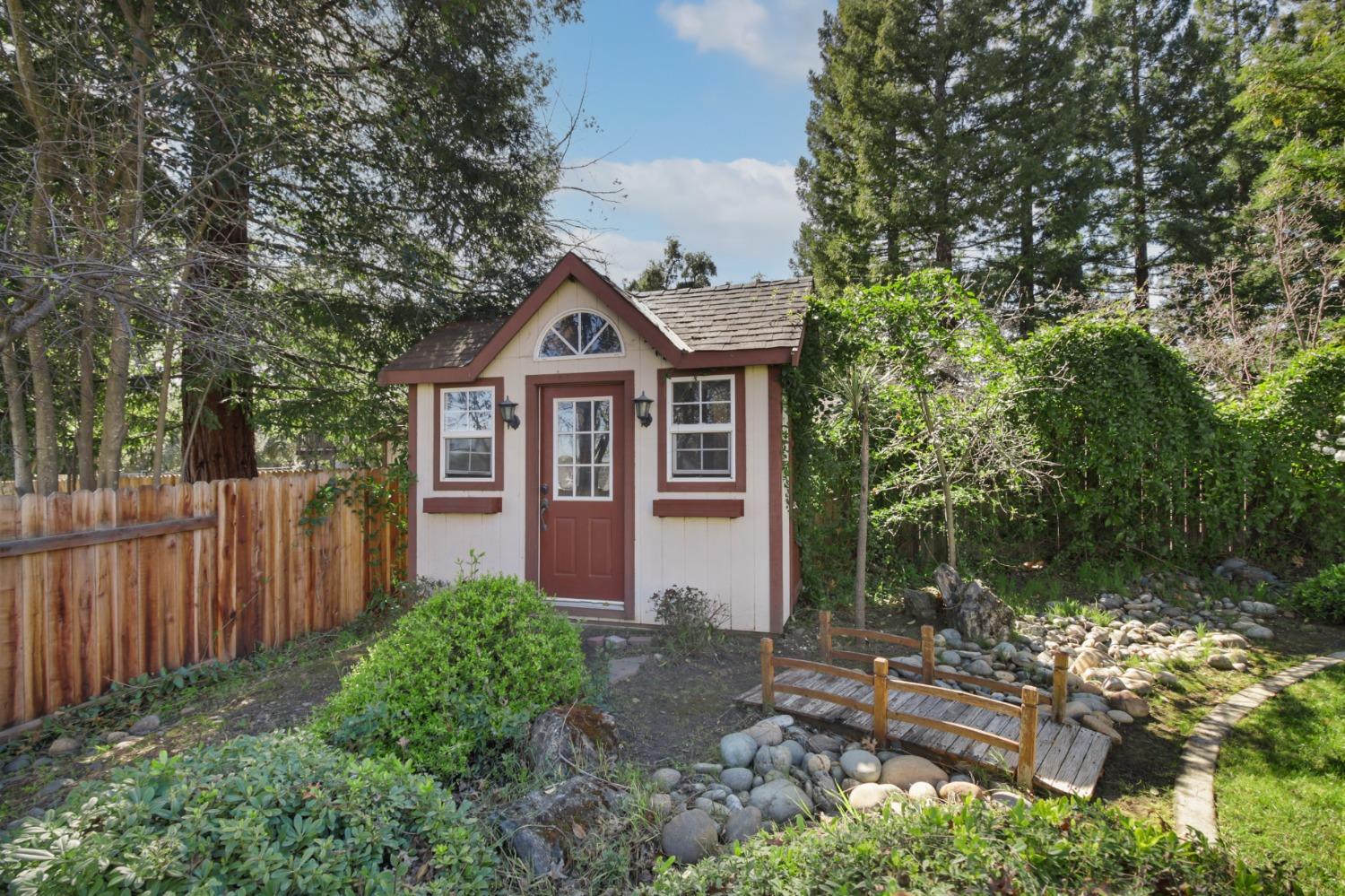 Detail Gallery Image 90 of 99 For 4117 Thistledown Dr, Fair Oaks,  CA 95628 - 4 Beds | 3/1 Baths