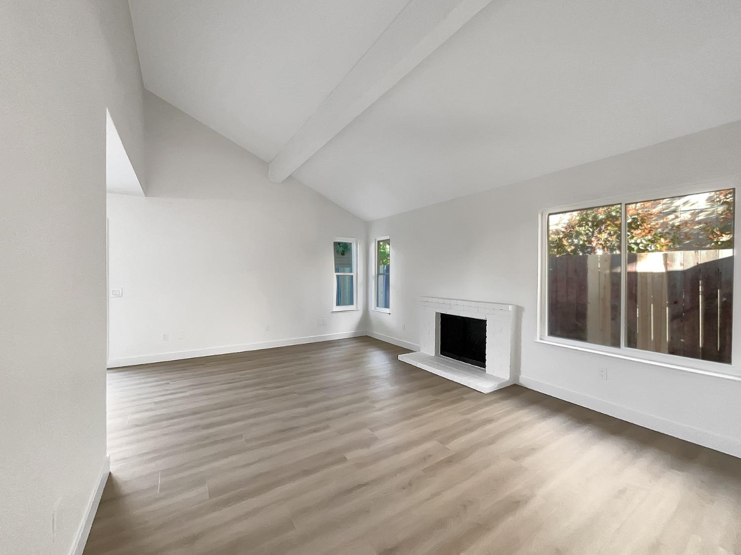 Detail Gallery Image 12 of 45 For 121 Ishi Cir, Sacramento,  CA 95833 - 3 Beds | 2/1 Baths