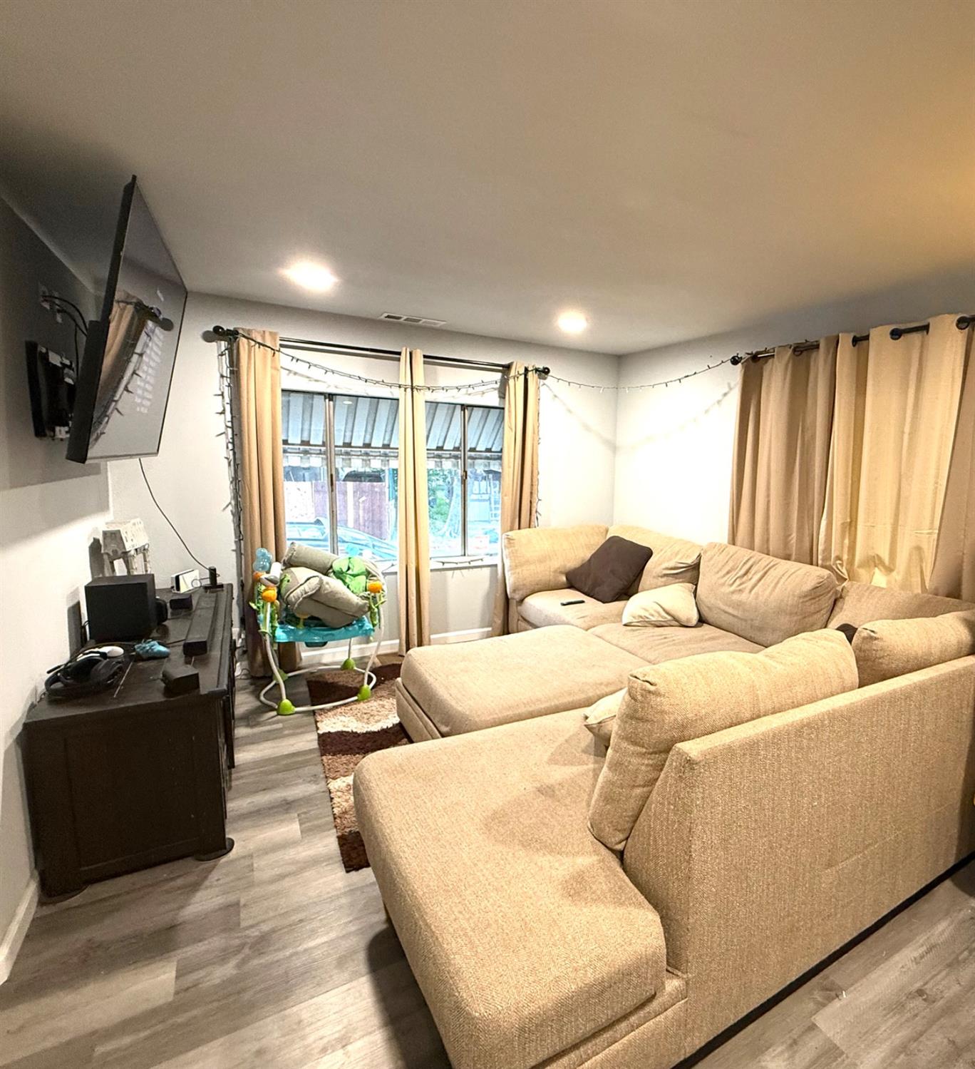 Detail Gallery Image 3 of 12 For 5100 Highway 99 31, Stockton,  CA 95212 - 2 Beds | 2 Baths