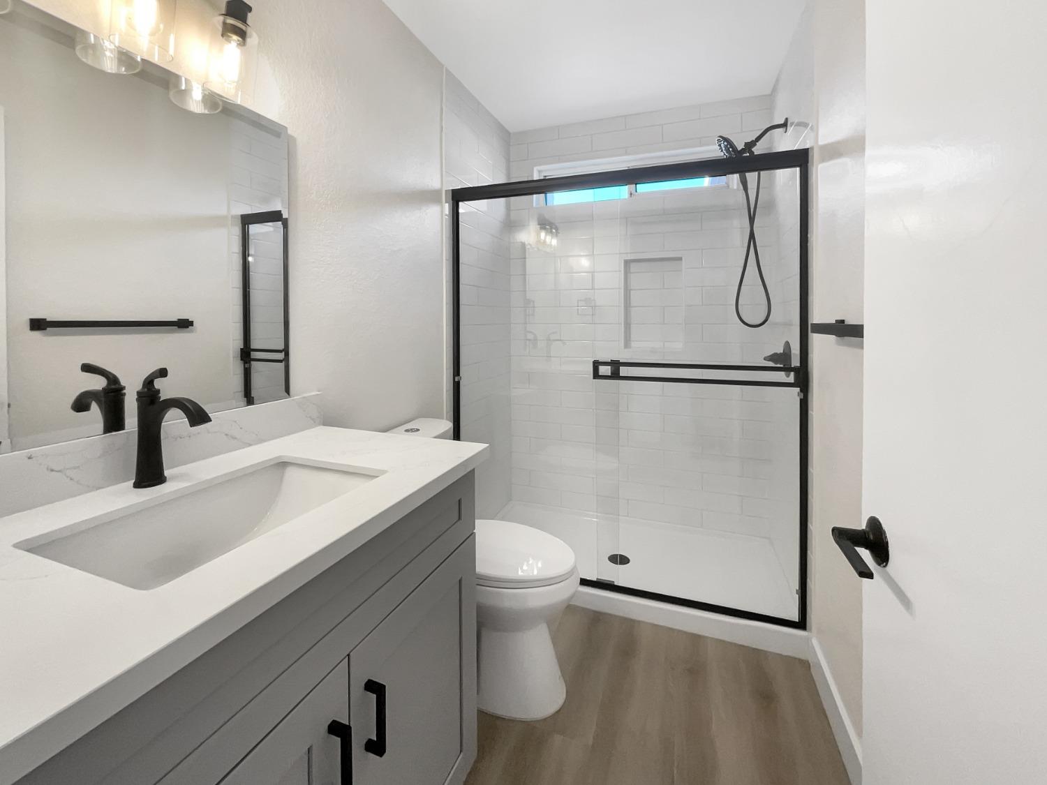 Detail Gallery Image 7 of 45 For 121 Ishi Cir, Sacramento,  CA 95833 - 3 Beds | 2/1 Baths