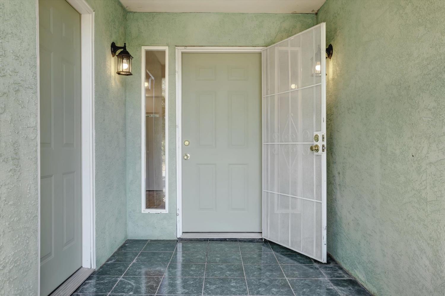 Detail Gallery Image 5 of 76 For 13807 Bluebird Way, Oregon House,  CA 95962 - 5 Beds | 4 Baths