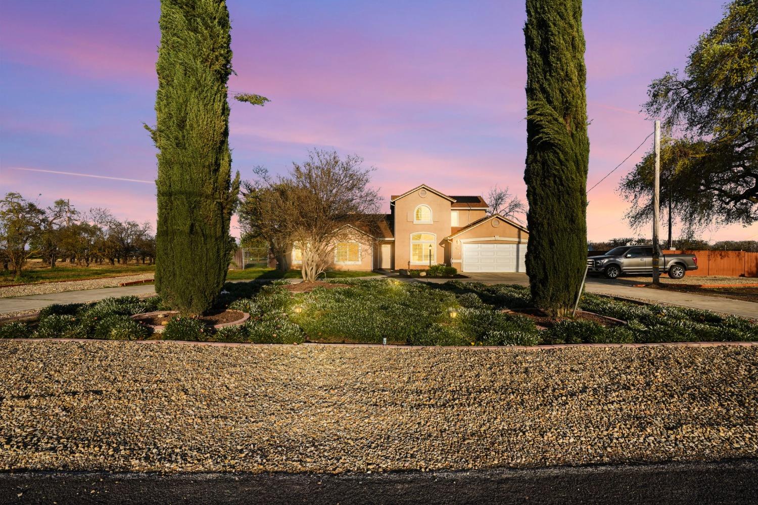 Detail Gallery Image 3 of 70 For 13070 N Curry Ave, Lodi,  CA 95240 - 5 Beds | 3 Baths