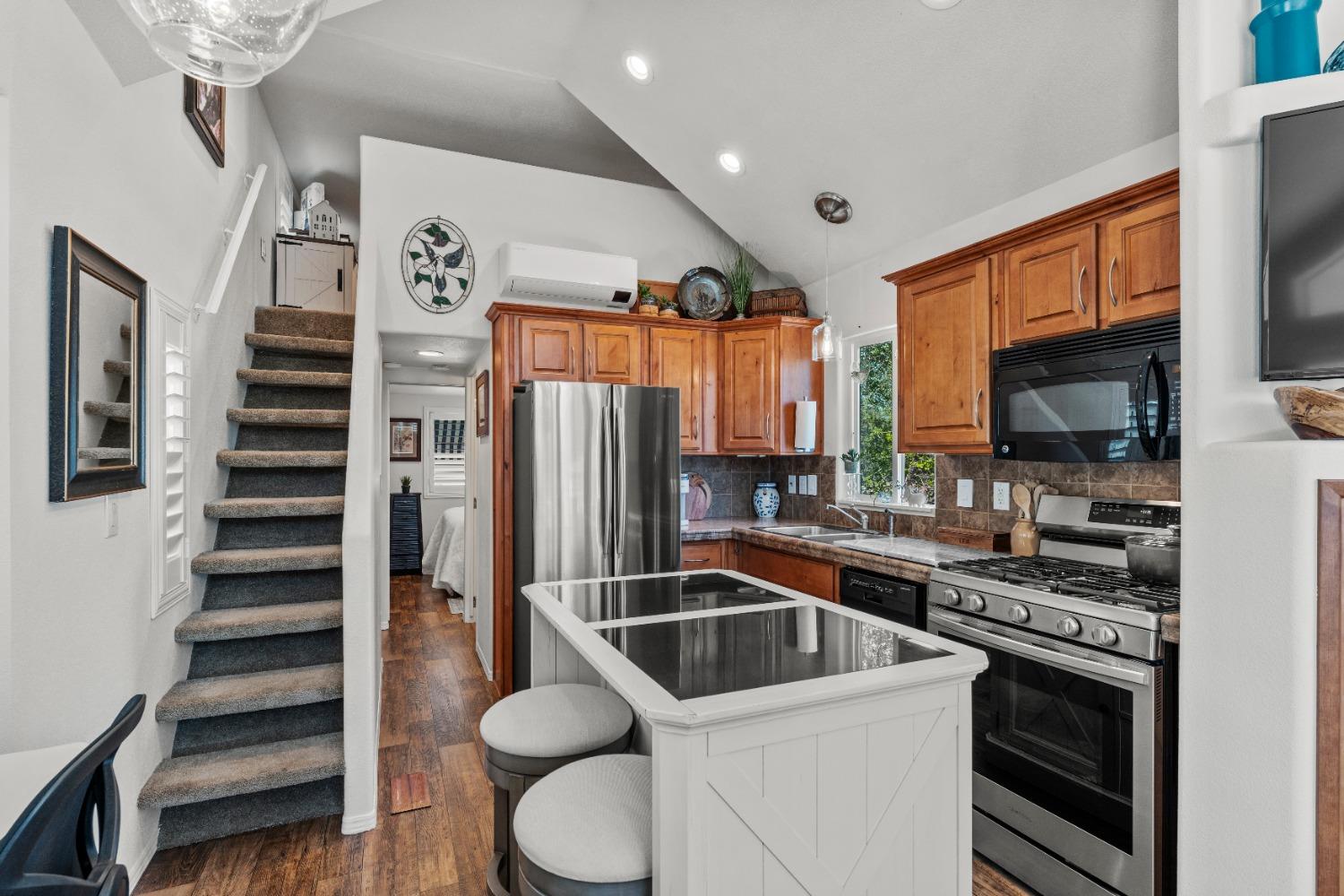 Detail Gallery Image 73 of 86 For 3541 Val Verde Rd, Loomis,  CA 95650 - 3 Beds | 2/1 Baths