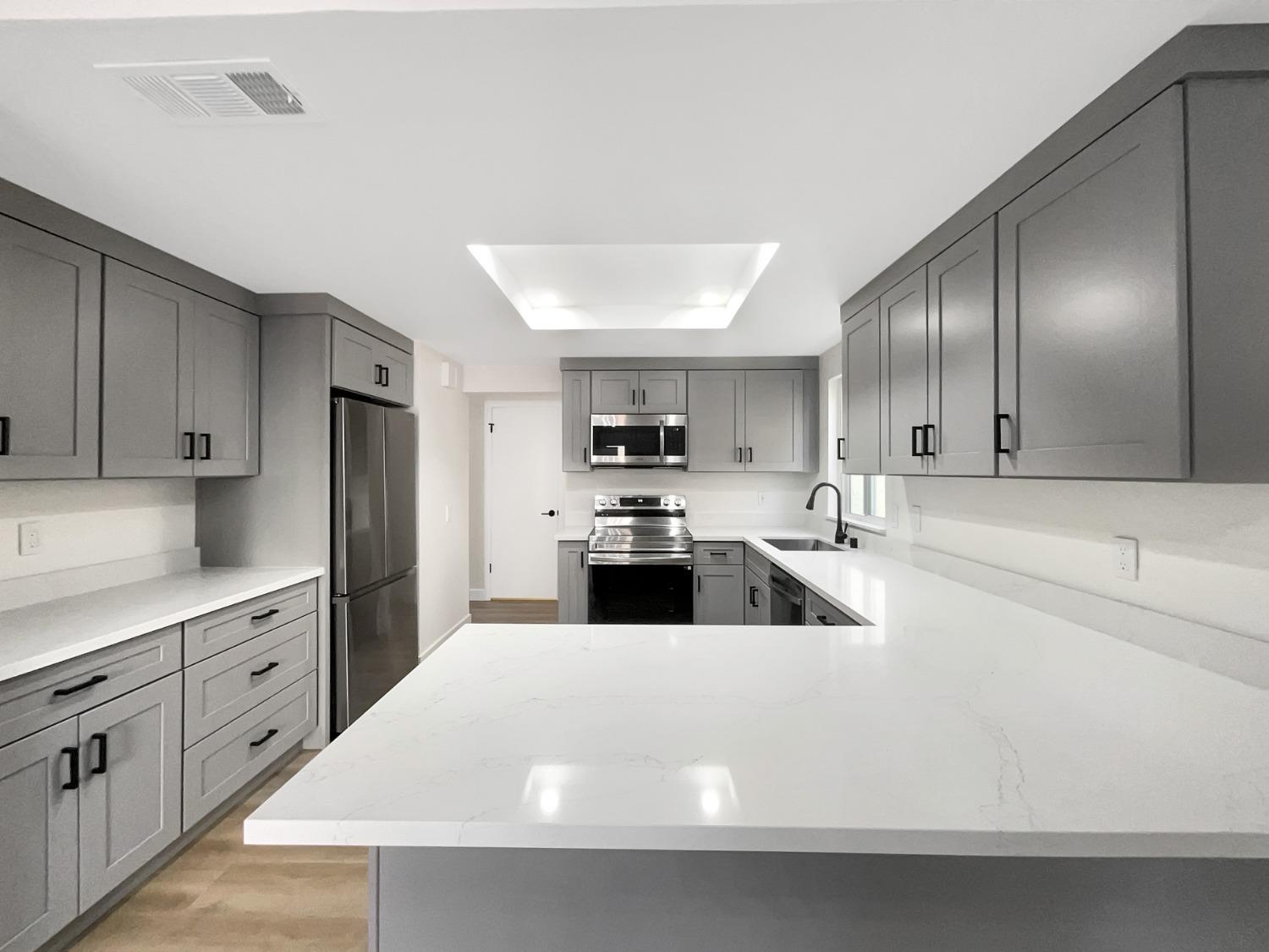 Detail Gallery Image 16 of 45 For 121 Ishi Cir, Sacramento,  CA 95833 - 3 Beds | 2/1 Baths
