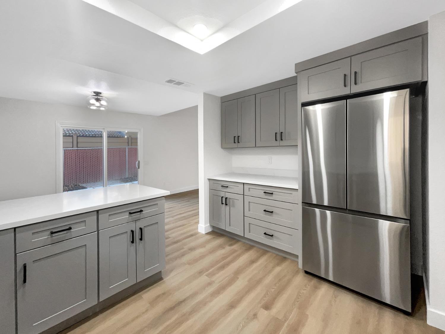Detail Gallery Image 17 of 45 For 121 Ishi Cir, Sacramento,  CA 95833 - 3 Beds | 2/1 Baths