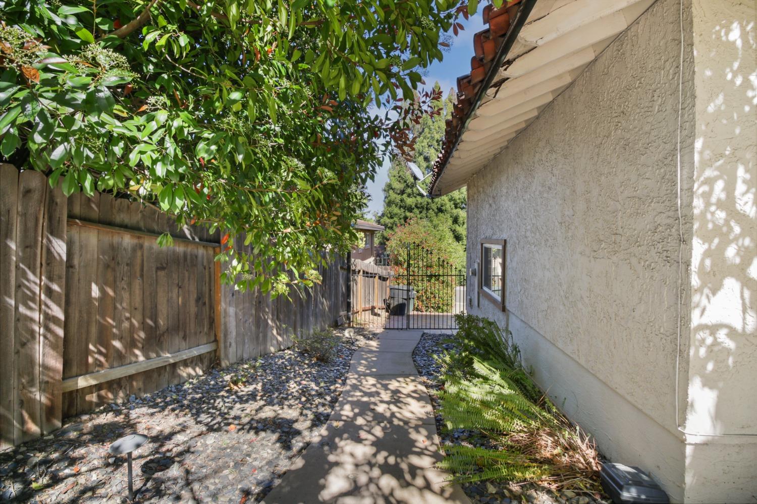 Detail Gallery Image 92 of 99 For 4117 Thistledown Dr, Fair Oaks,  CA 95628 - 4 Beds | 3/1 Baths