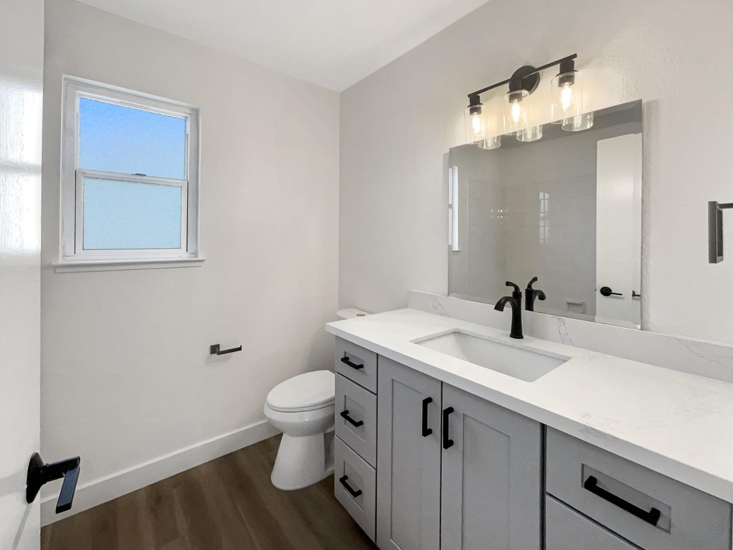 Detail Gallery Image 28 of 45 For 121 Ishi Cir, Sacramento,  CA 95833 - 3 Beds | 2/1 Baths
