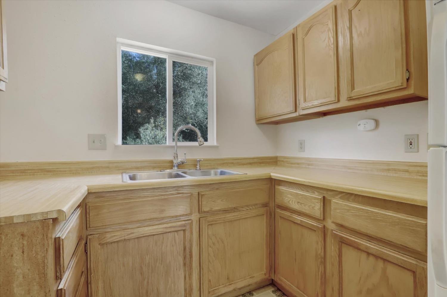 Detail Gallery Image 11 of 76 For 13807 Bluebird Way, Oregon House,  CA 95962 - 5 Beds | 4 Baths