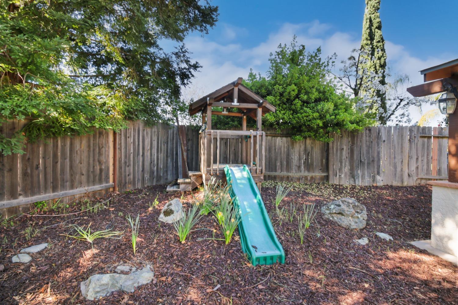 Detail Gallery Image 89 of 99 For 4117 Thistledown Dr, Fair Oaks,  CA 95628 - 4 Beds | 3/1 Baths