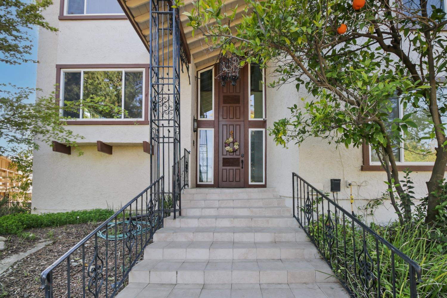 Detail Gallery Image 7 of 99 For 4117 Thistledown Dr, Fair Oaks,  CA 95628 - 4 Beds | 3/1 Baths
