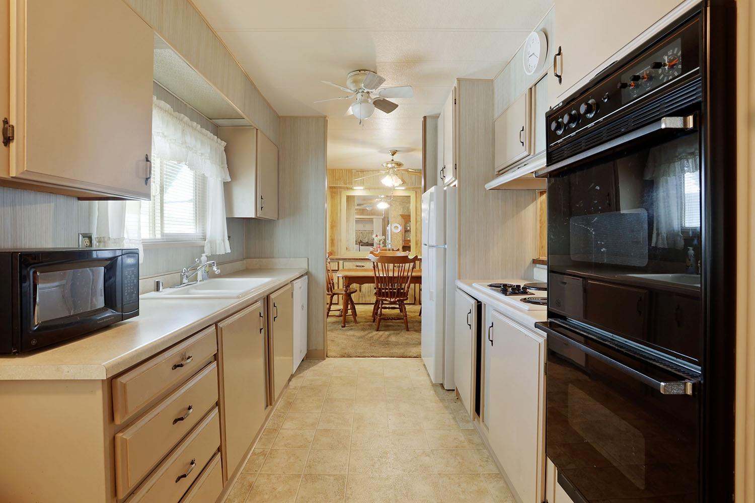 Detail Gallery Image 6 of 51 For 2929 N Macarthur Dr 156, Tracy,  CA 95376 - 3 Beds | 2 Baths