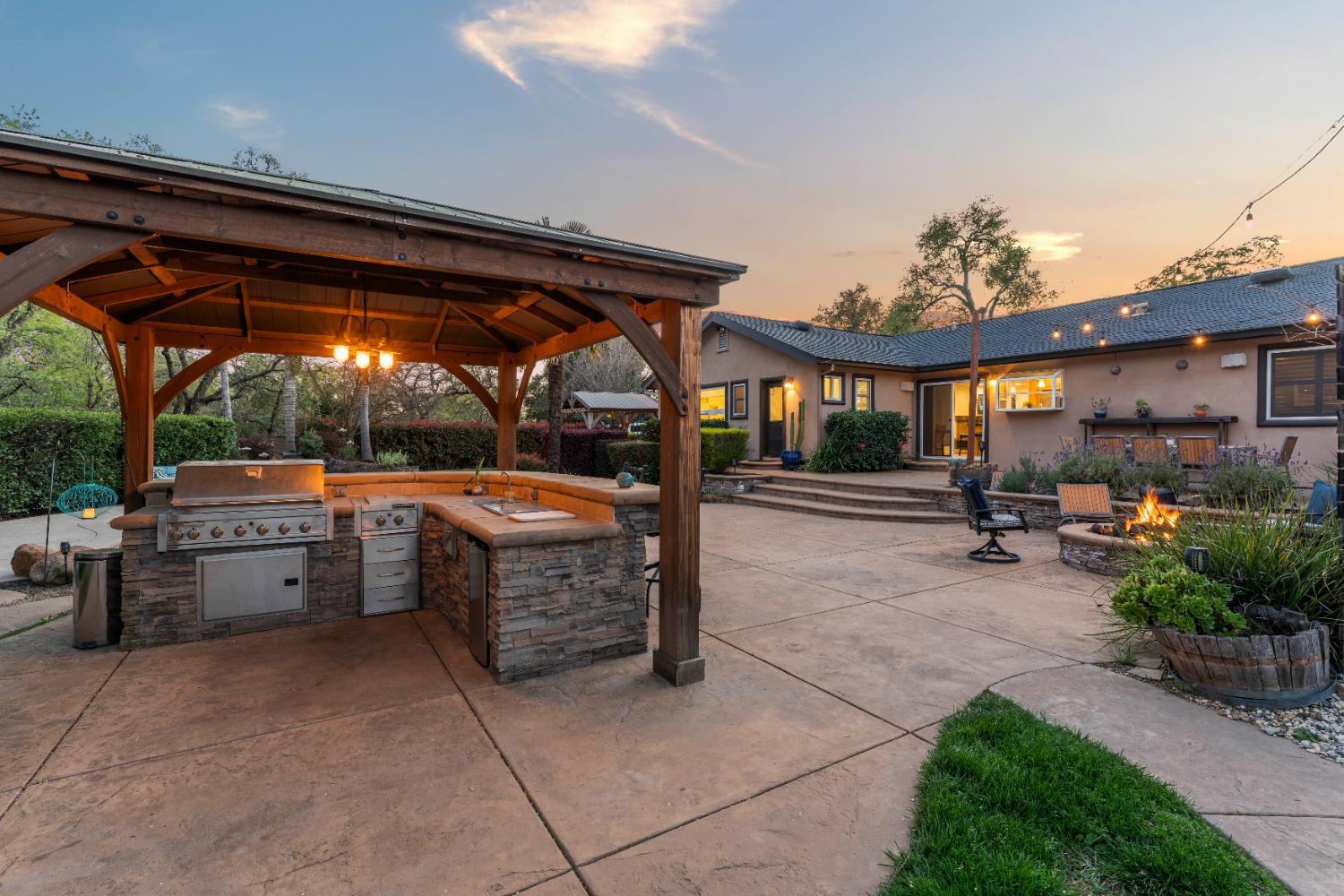 Detail Gallery Image 18 of 86 For 3541 Val Verde Rd, Loomis,  CA 95650 - 3 Beds | 2/1 Baths