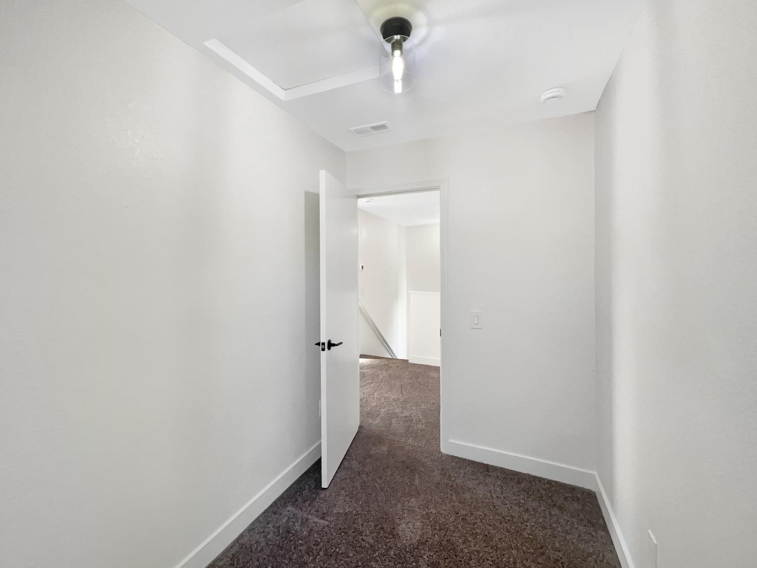 Detail Gallery Image 31 of 45 For 121 Ishi Cir, Sacramento,  CA 95833 - 3 Beds | 2/1 Baths