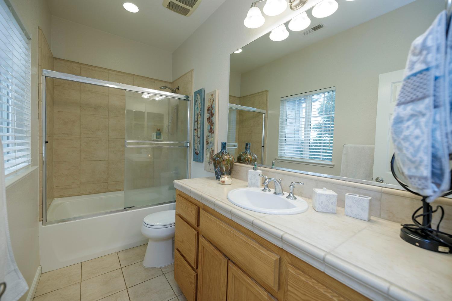 Detail Gallery Image 14 of 22 For 5303 Spaulding Ct, Riverbank,  CA 95367 - 3 Beds | 2/1 Baths