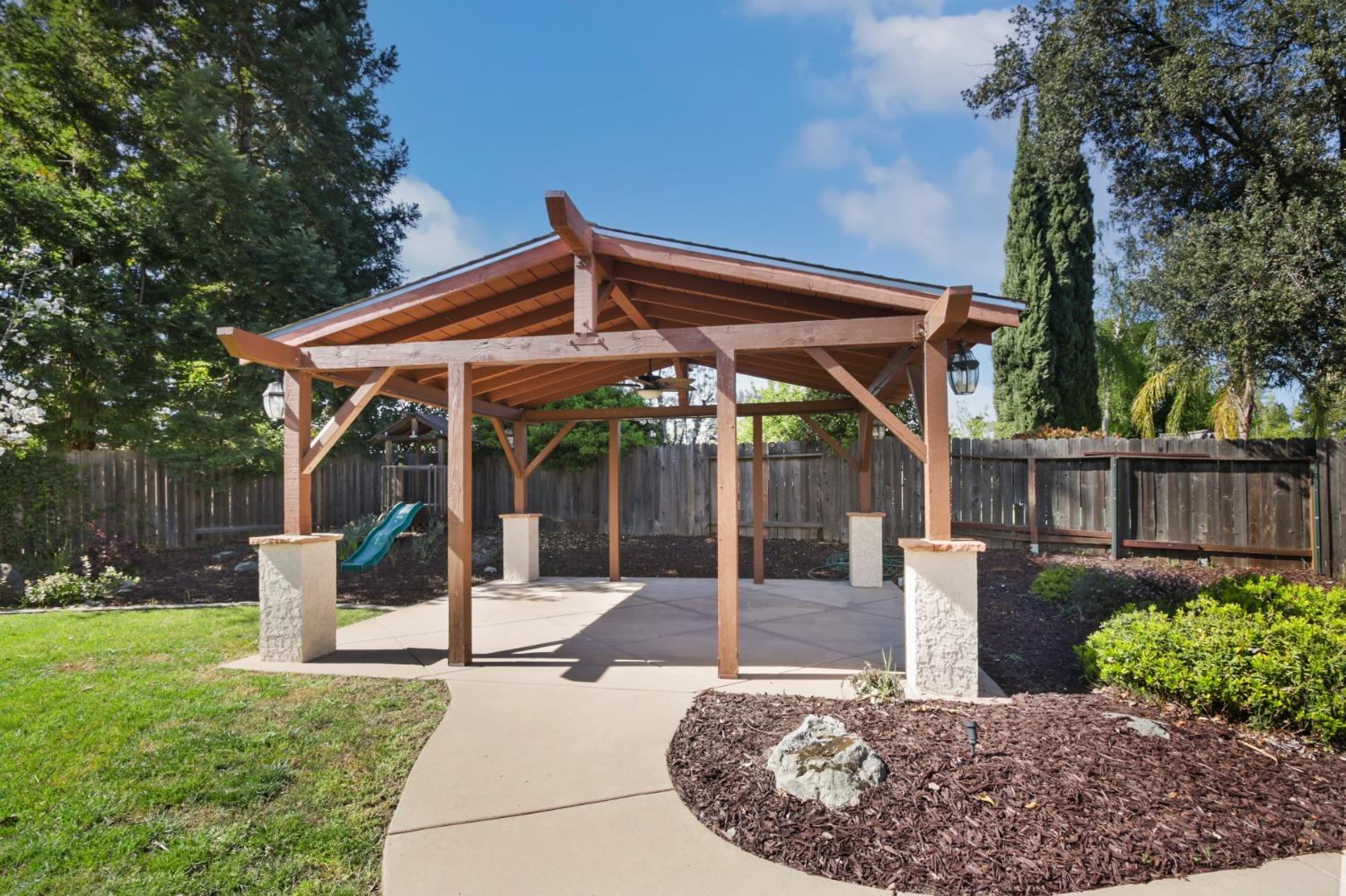 Detail Gallery Image 79 of 99 For 4117 Thistledown Dr, Fair Oaks,  CA 95628 - 4 Beds | 3/1 Baths
