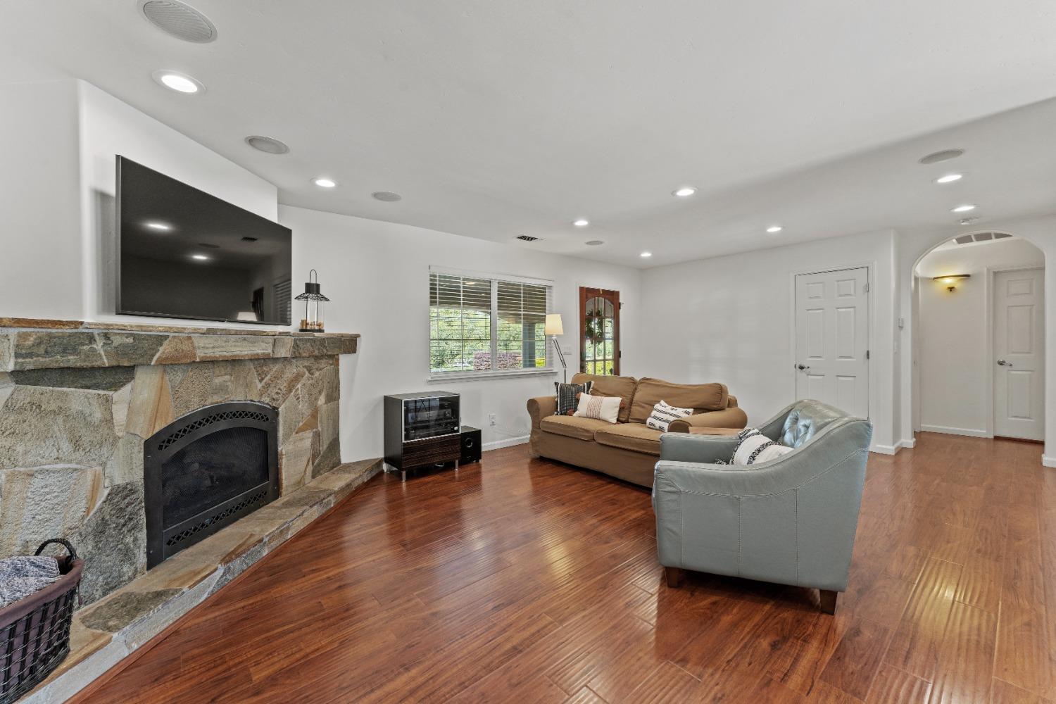 Detail Gallery Image 36 of 86 For 3541 Val Verde Rd, Loomis,  CA 95650 - 3 Beds | 2/1 Baths