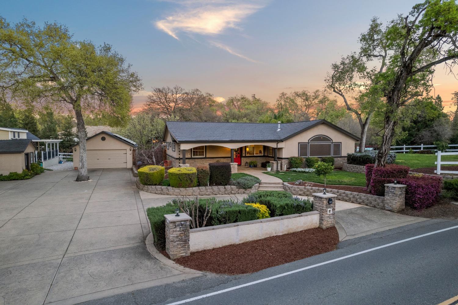 Detail Gallery Image 2 of 86 For 3541 Val Verde Rd, Loomis,  CA 95650 - 3 Beds | 2/1 Baths