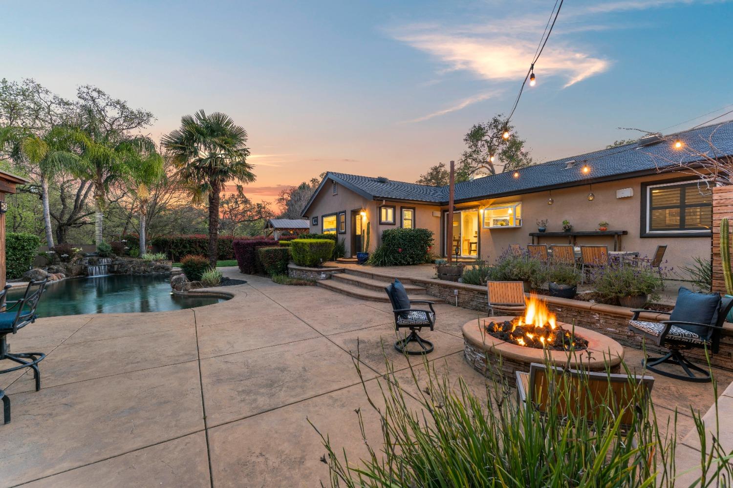 Detail Gallery Image 15 of 86 For 3541 Val Verde Rd, Loomis,  CA 95650 - 3 Beds | 2/1 Baths