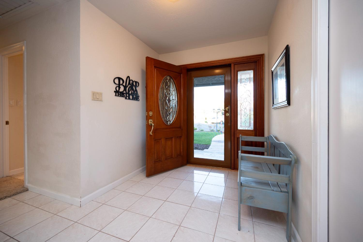 Detail Gallery Image 8 of 75 For 3439 Del Mesa Ct, Sacramento,  CA 95821 - 3 Beds | 2/1 Baths
