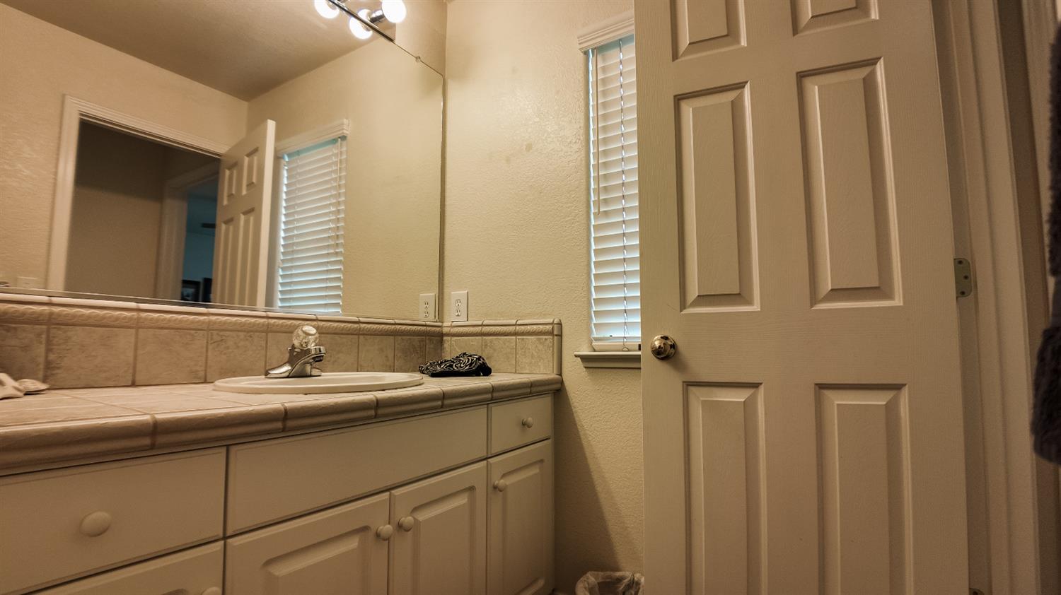 Detail Gallery Image 47 of 58 For 3912 Oak Shores Dr, Stockton,  CA 95209 - 4 Beds | 2/1 Baths